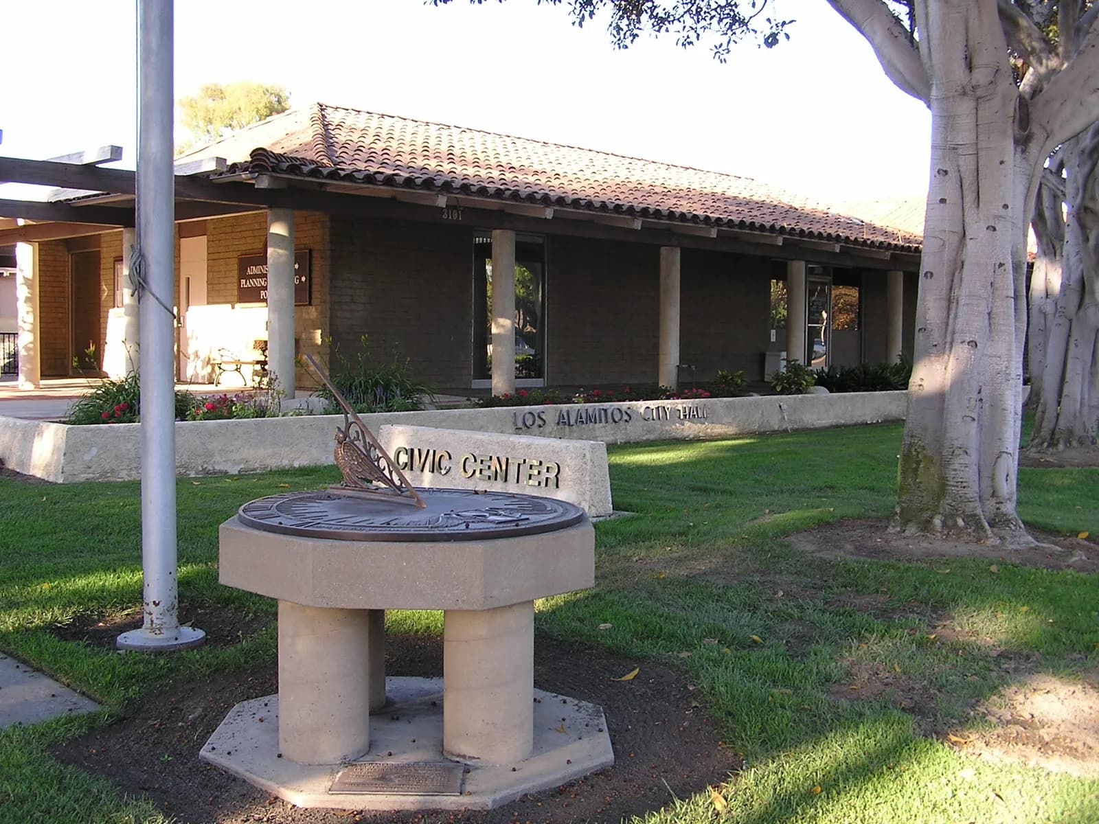 Los Alamitos Civic Center with its sundial on a sunny day
