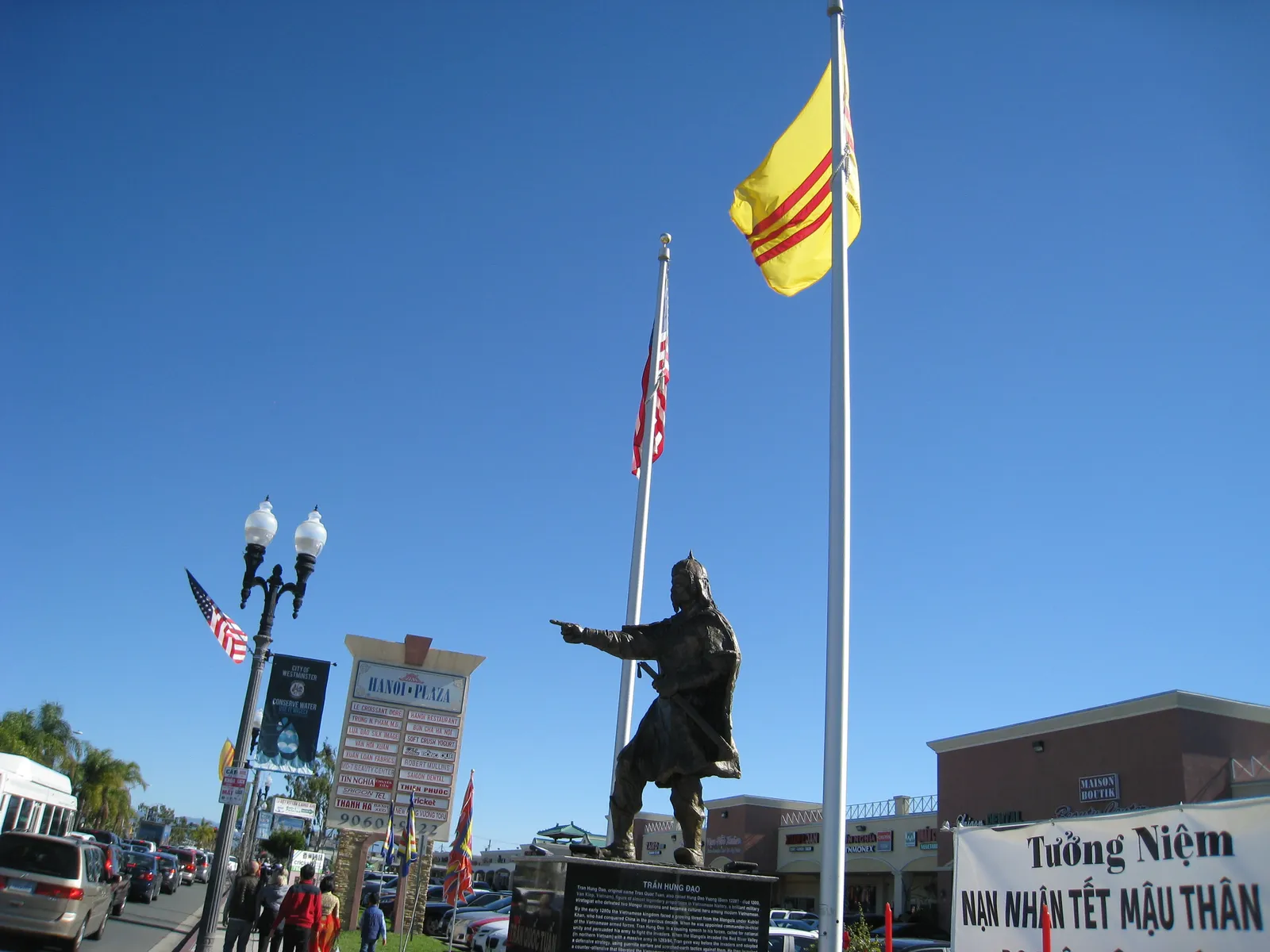 Tran Hung Dao statue in Westminster's Little Saigon
